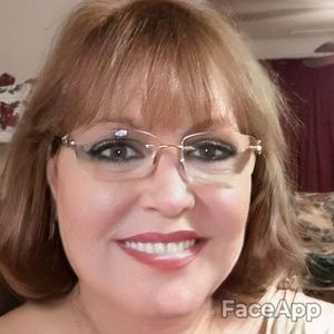 Meet your Posher, Carla